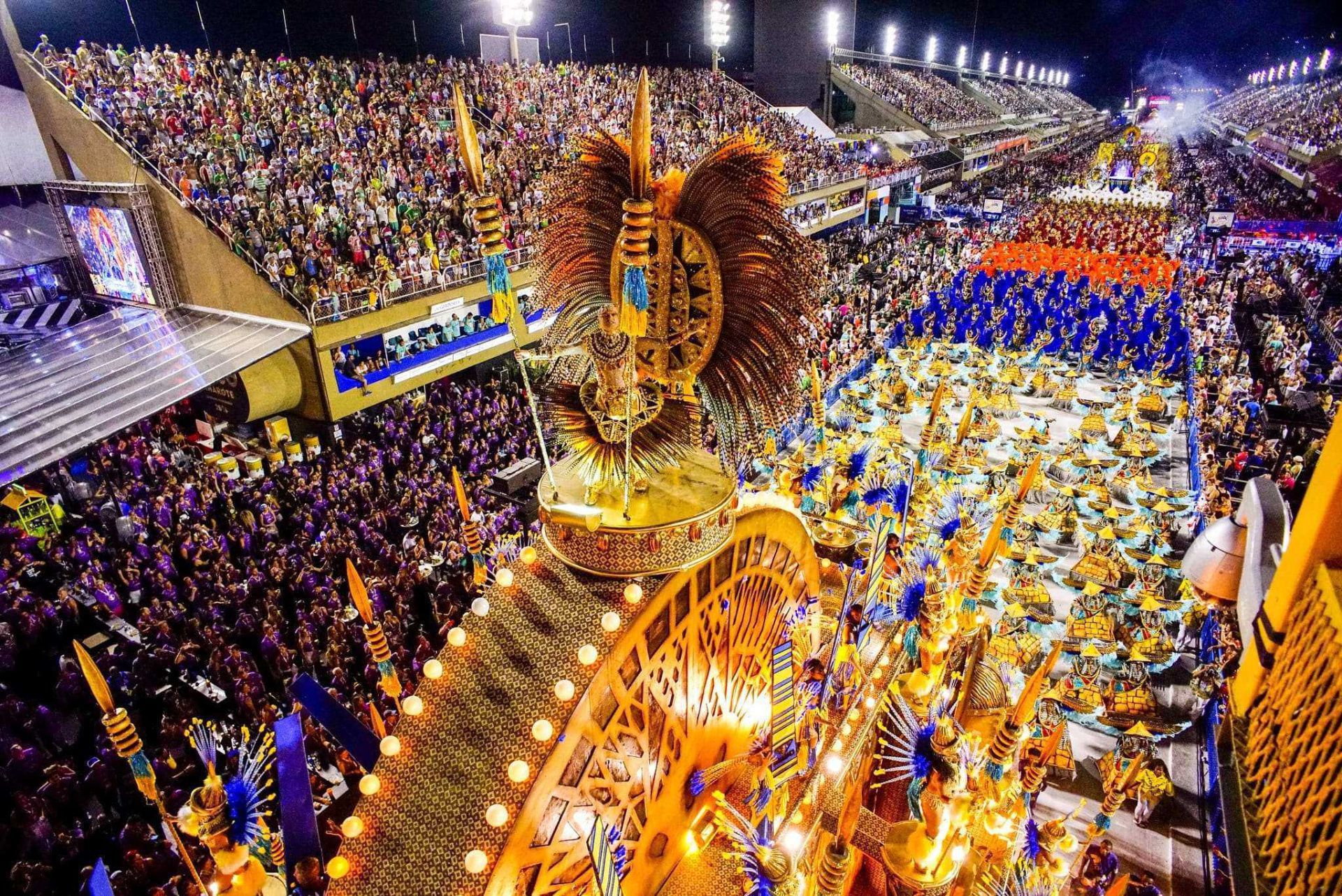 Mergulhe na Magia Inesquecível: Carnaval do Rio de Janeiro 2025!